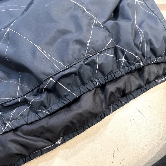 Bench Pullover lightweight jacket - Picture 3 of 6